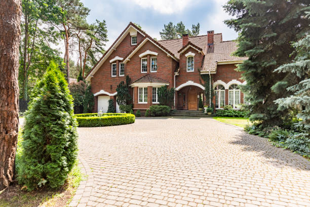 Best Commercial Driveway Pavers  in Lewisburg, TN